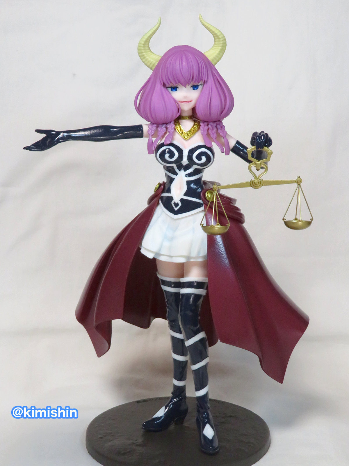 1/8 �f����̃A�E��/img_aura01.jpg