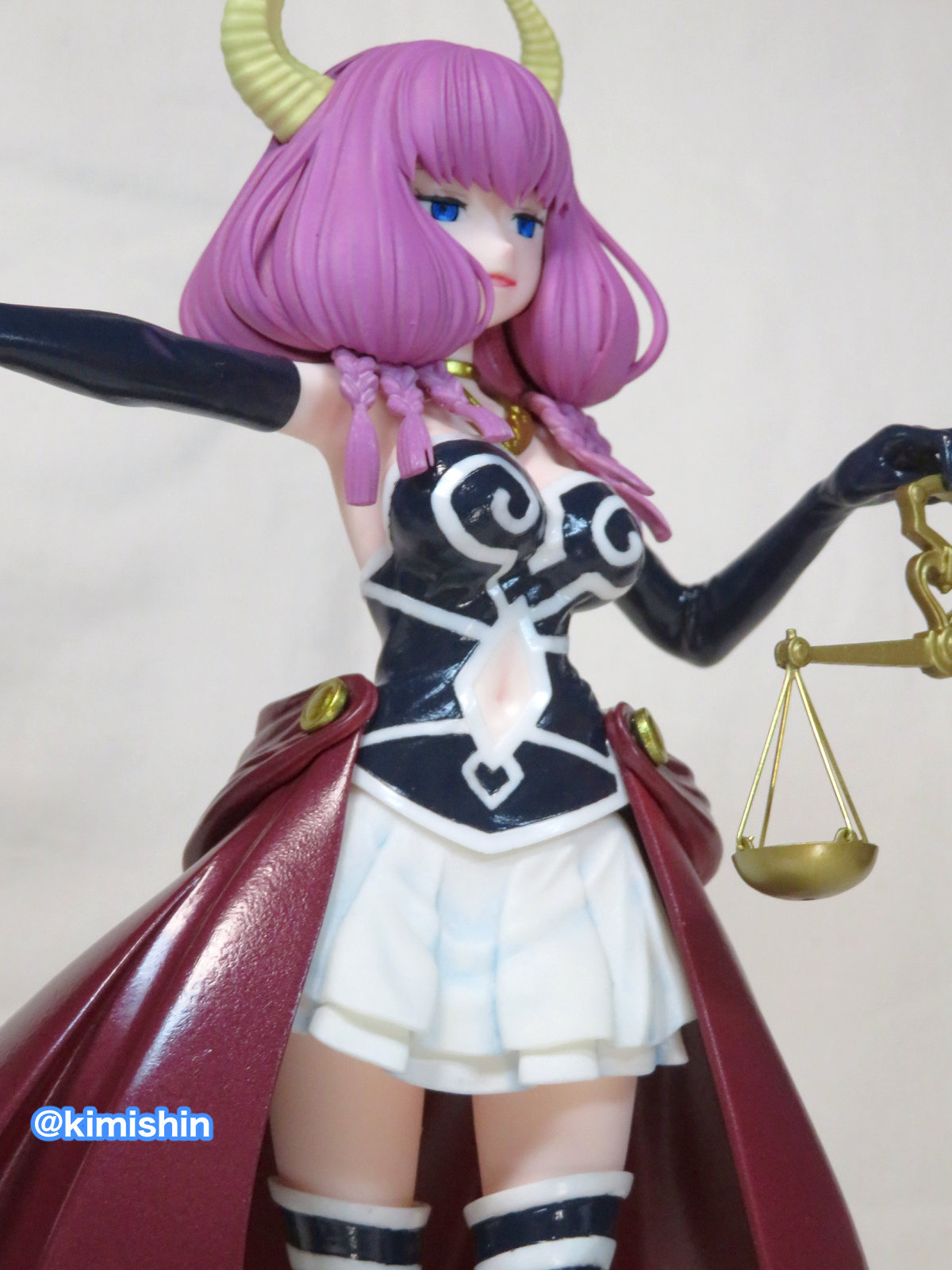 1/8 �f����̃A�E��/img_aura04.jpg
