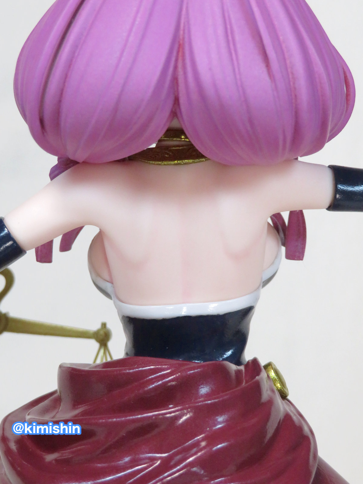 1/8 �f����̃A�E��/img_aura07.jpg