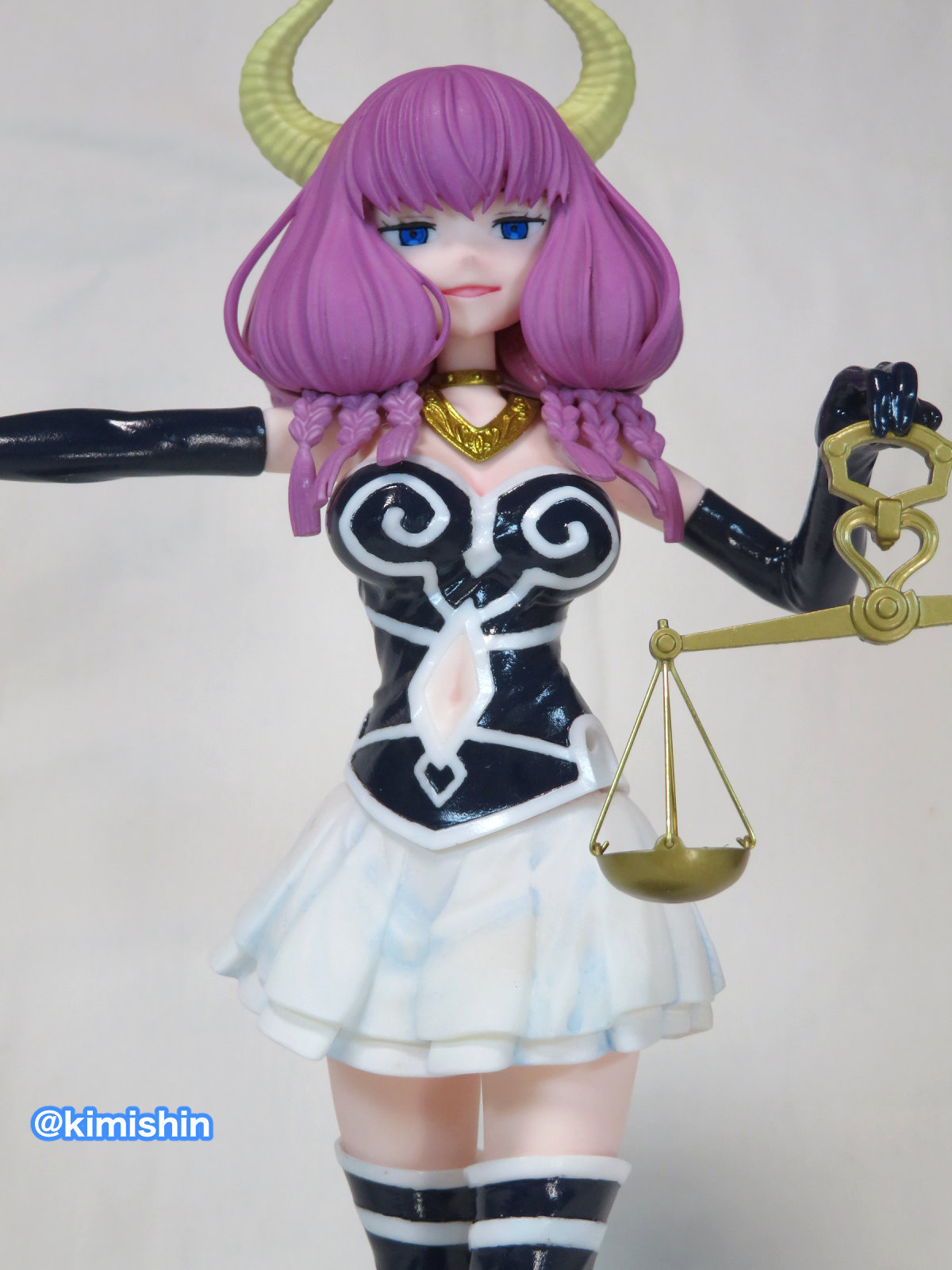 1/8 �f����̃A�E��/img_aura11.jpg